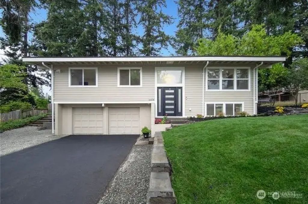 16436 Se 8th St, Bellevue