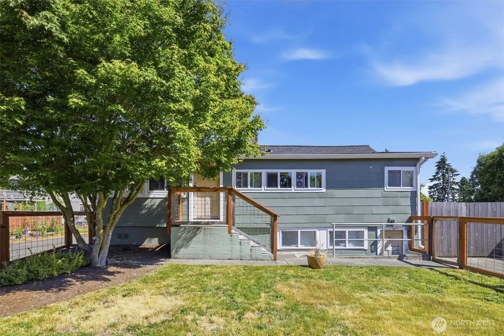 214 E 68th Street, Tacoma