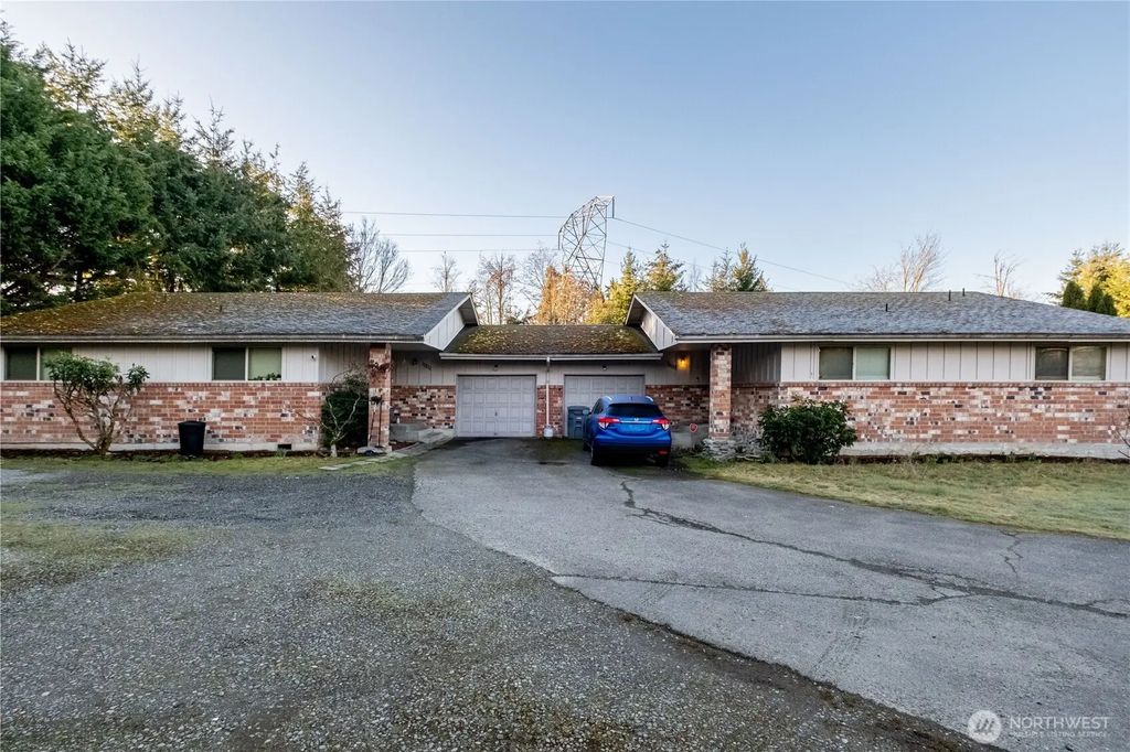 11211 126th Avenue Ct E, Puyallup