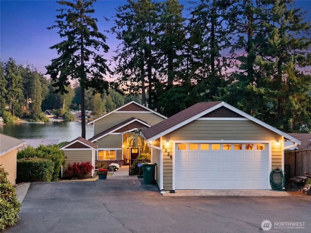2529 S 304th Street, Federal Way