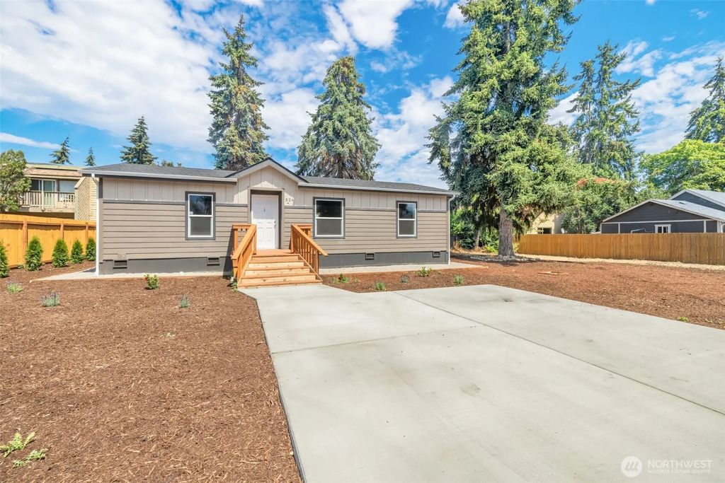 524 W Prairie Street, Sequim