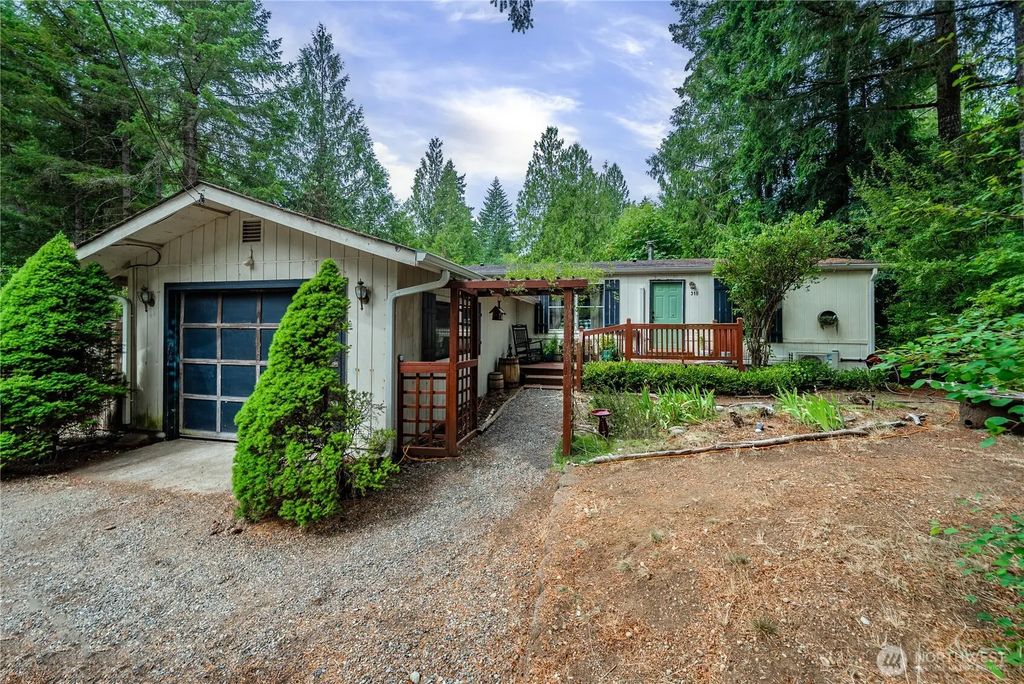 310 E Olde Lyme Rd, Shelton