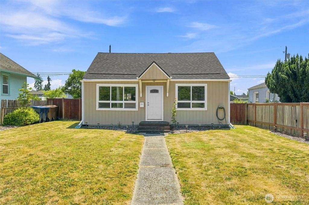 1016 E 61st Street, Tacoma