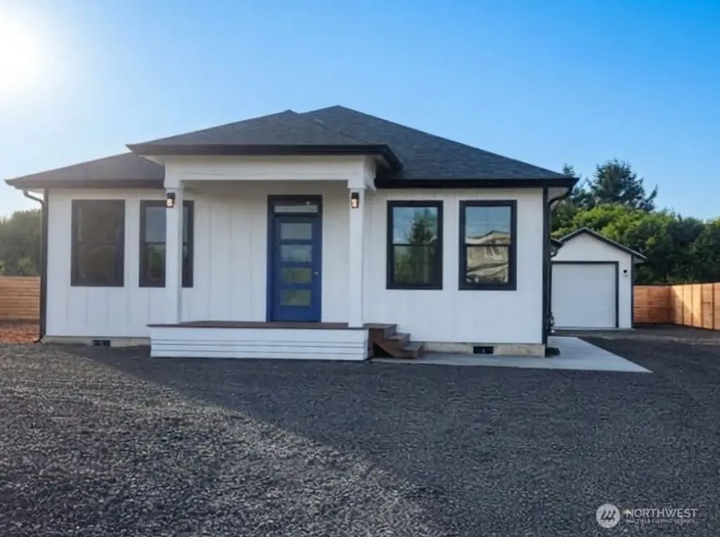 446 Salina Cruz Avenue Sw, Ocean Shores