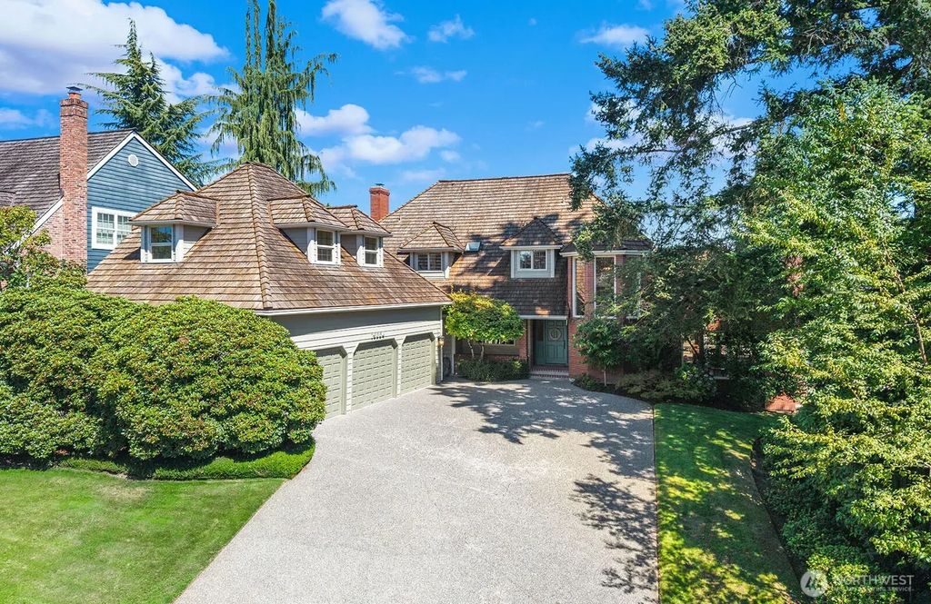 19004 64th Avenue Ne, Kenmore