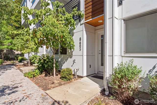 8605 21st Place Ne Q80, Seattle