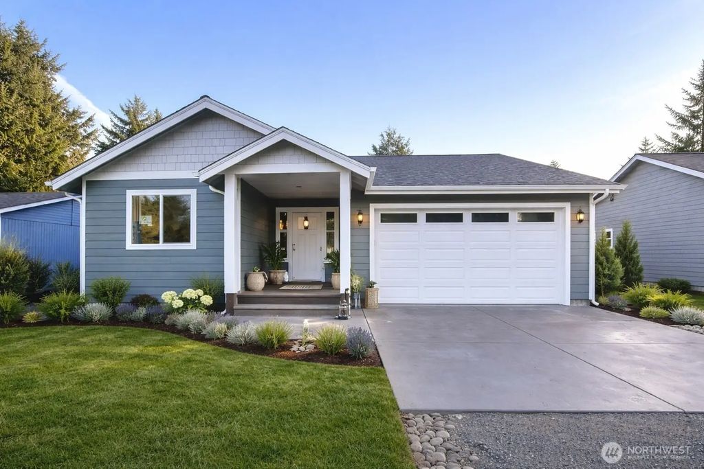 393 Sextans Avenue Sw, Ocean Shores