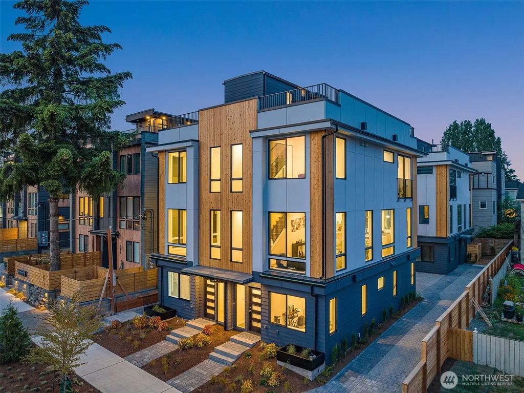 4516 B Corliss Avenue N, Seattle