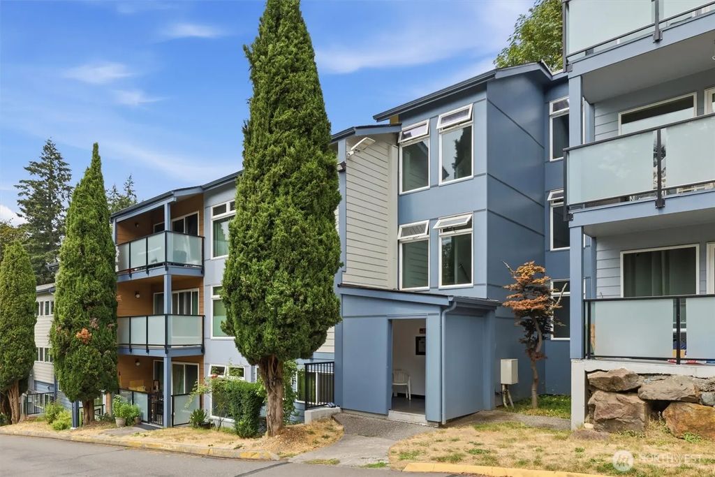 15142 65th Avenue S 313, Tukwila