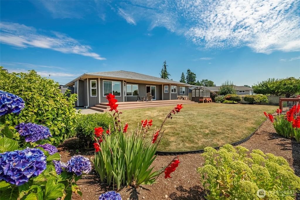 5479 Salish Road, Blaine