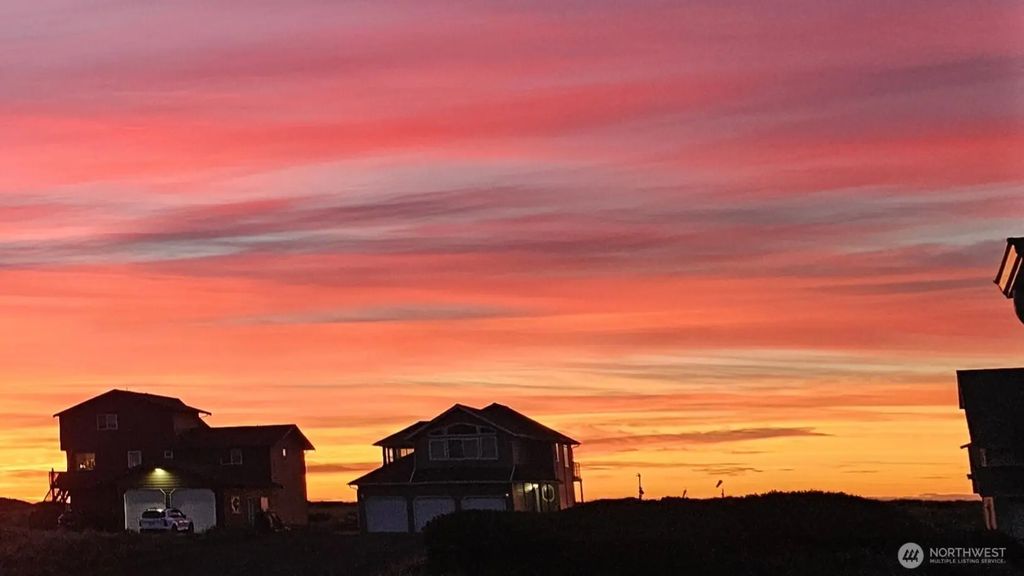 1237 Ocean Shores Boulevard Sw, Ocean Shores