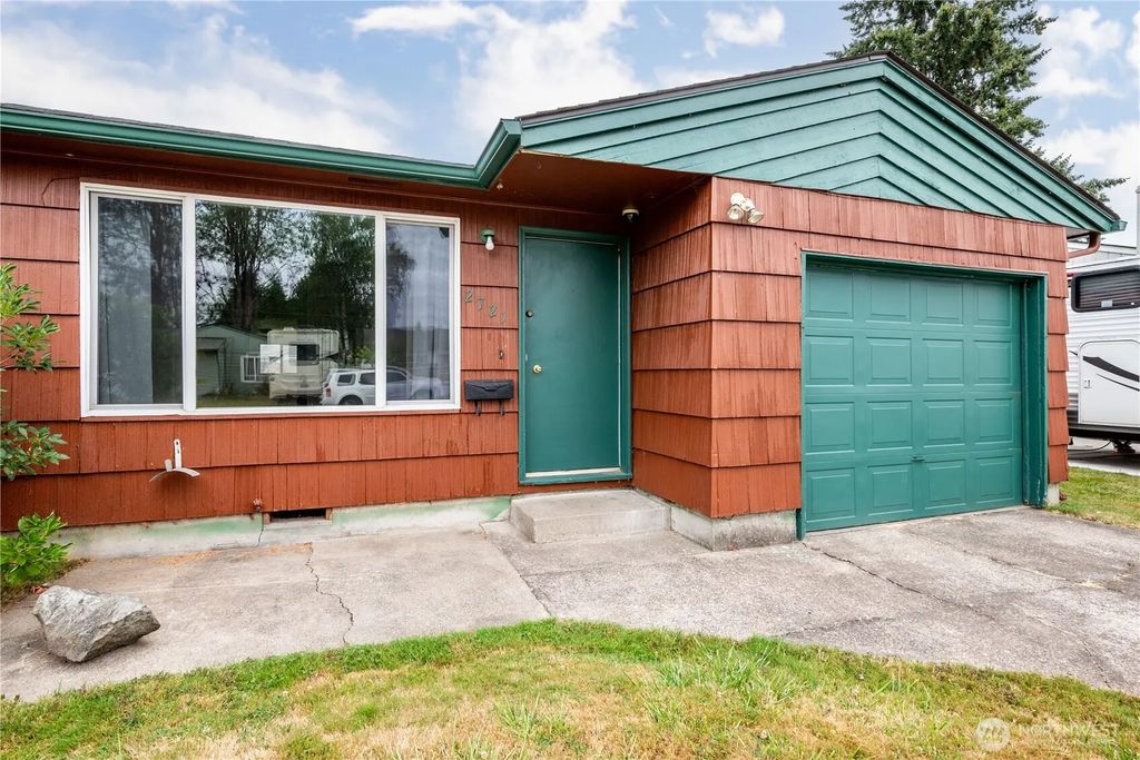 2721 Taylor Avenue, Longview