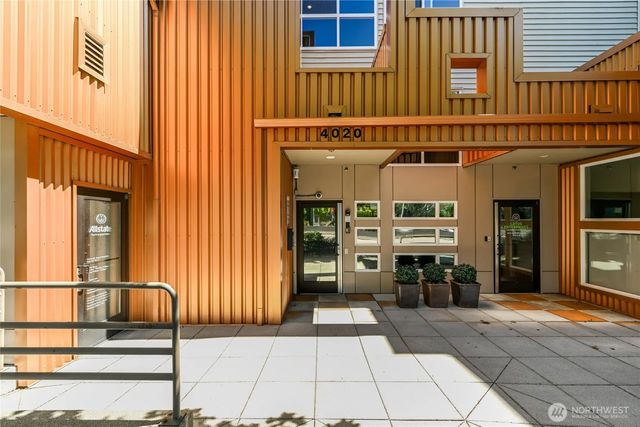 4020 Aurora Avenue N 308, Seattle