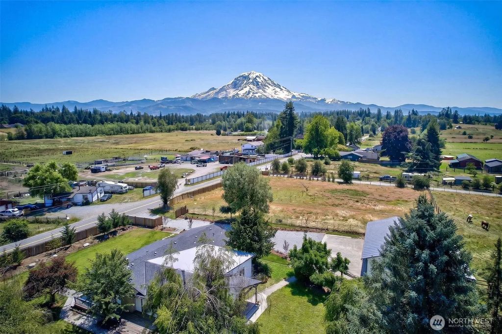40211 212th Avenue Se, Enumclaw
