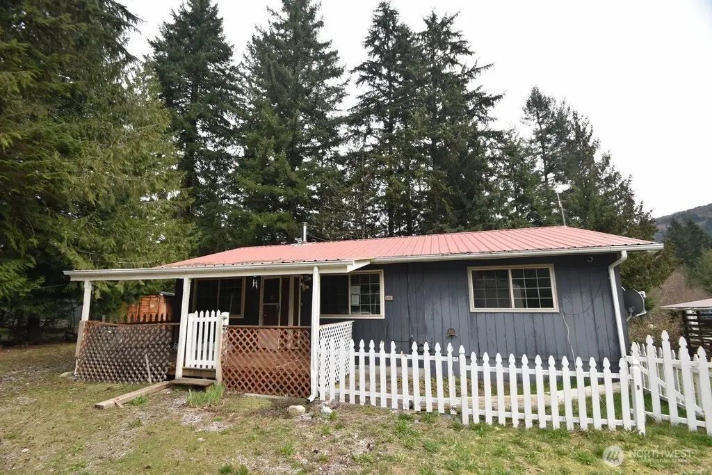 6250 Juniper Lane, Maple Falls