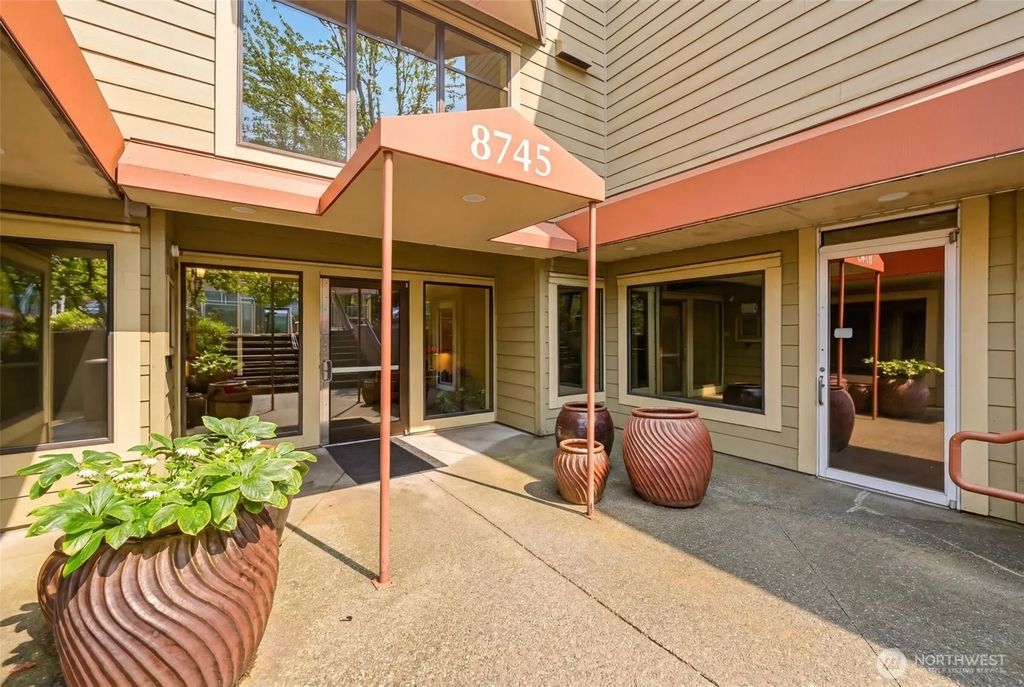 8745 Greenwood Avenue N A, Seattle