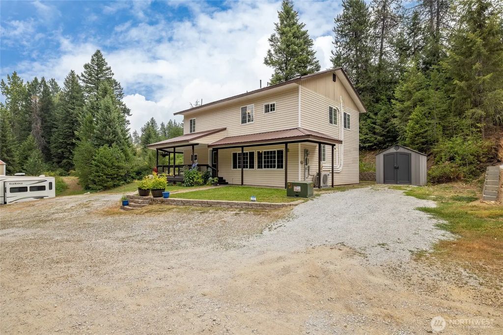 652 Diamond Drive, Newport