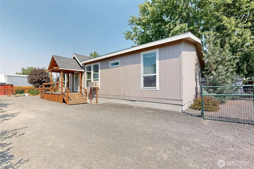 111 N D Street, Prescott