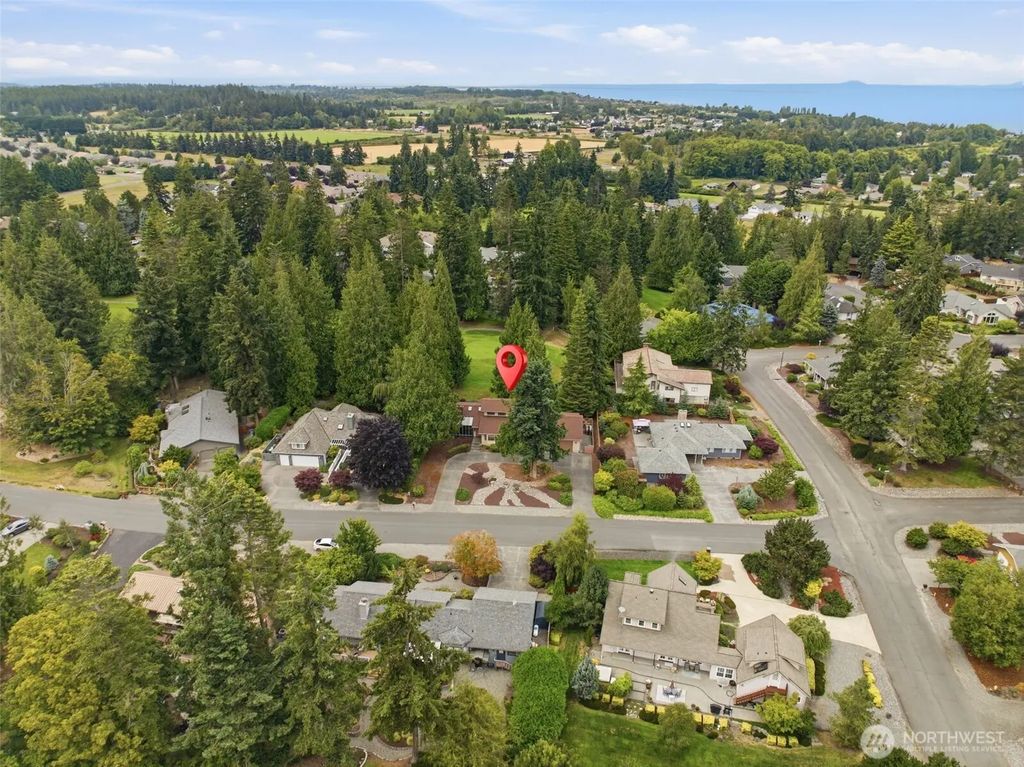 106 Fairway Place, Sequim