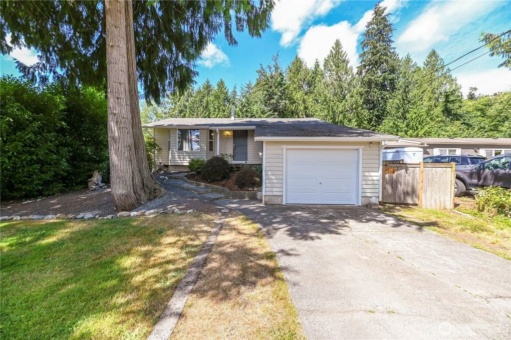 16420 W Lake Goodwin Road, Stanwood