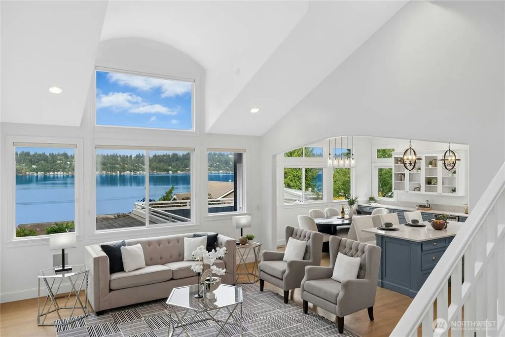 13130 Holmes Point Drive Ne, Kirkland
