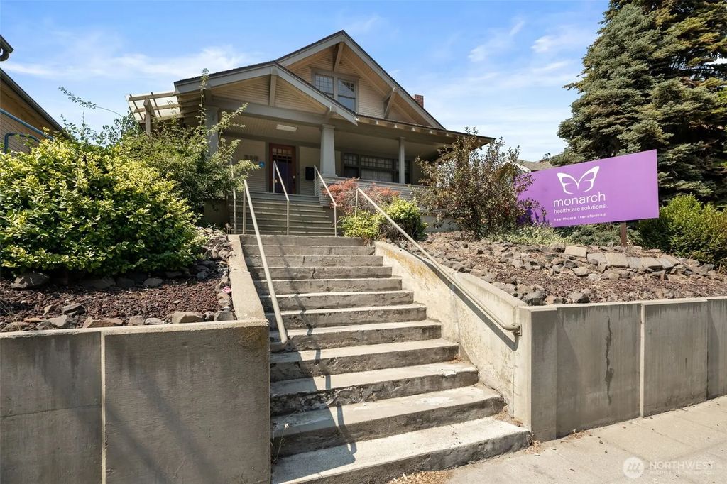 216 S Mission Street, Wenatchee