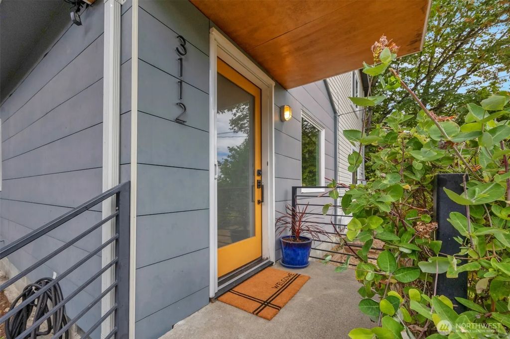 3112 S Hudson Street, Seattle