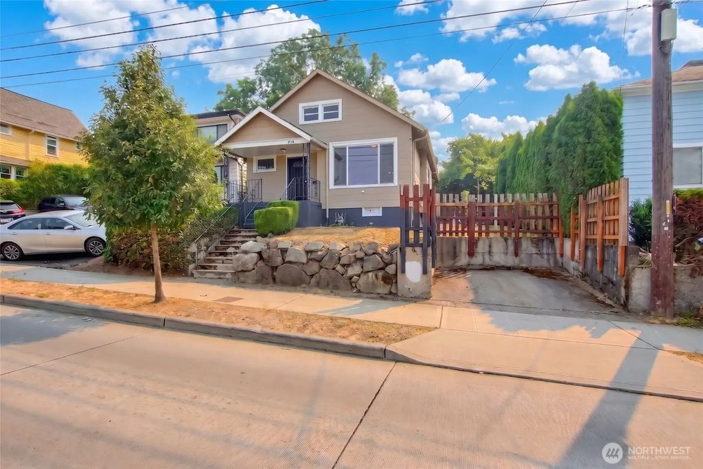 916 23rd Avenue S, Seattle