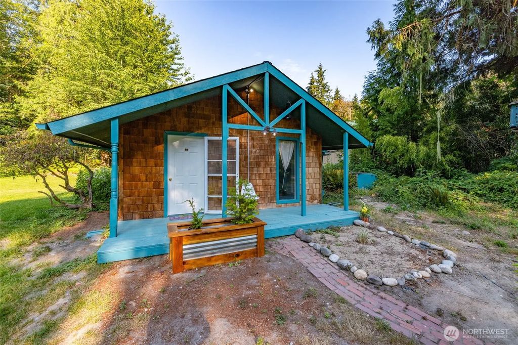 14784 Mountain View Lane, Concrete