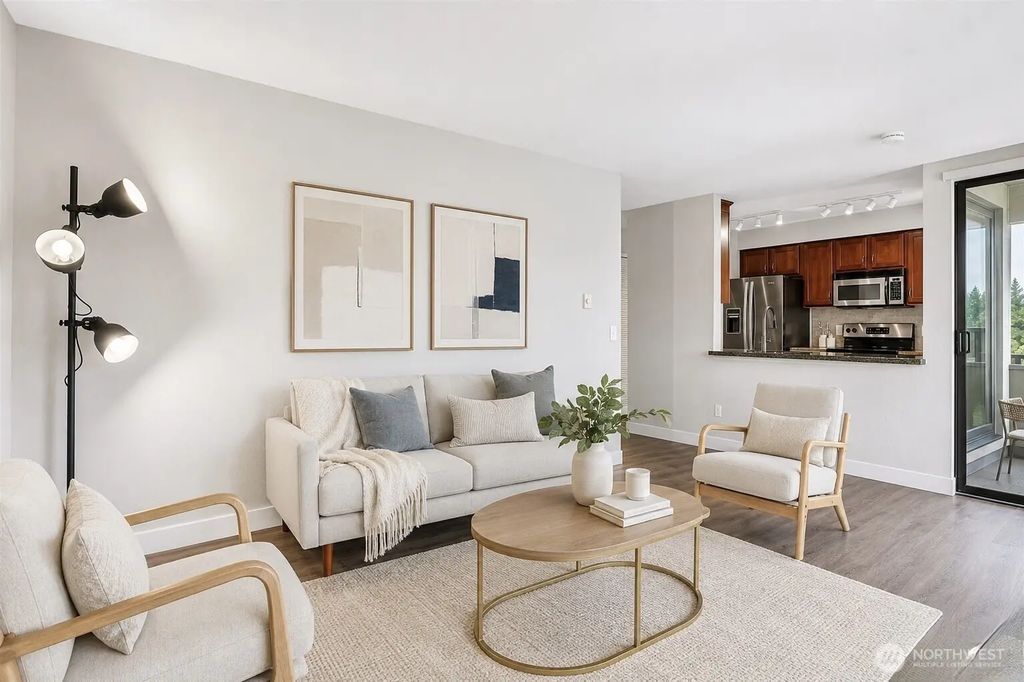 430 Bellevue Way Se 105, Bellevue
