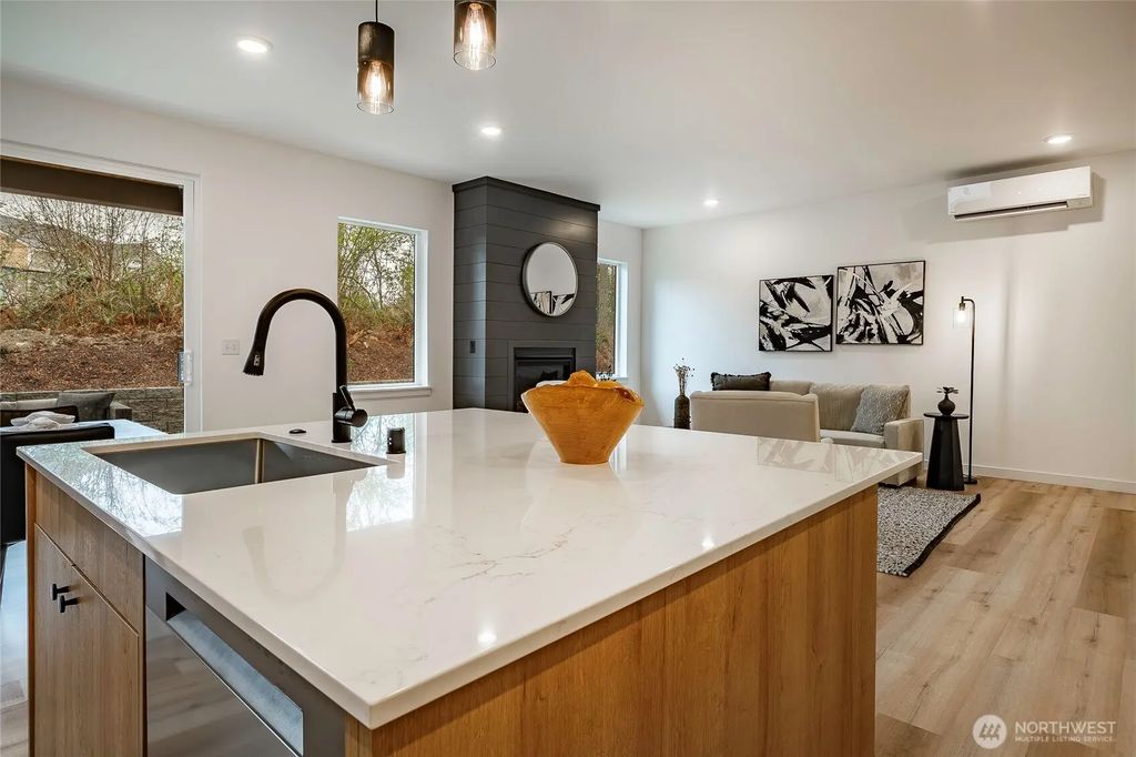 2962 Cedar View Way, Blaine