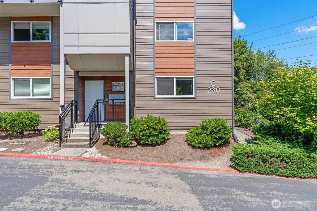 230 Sw Clark Street C-104, Issaquah