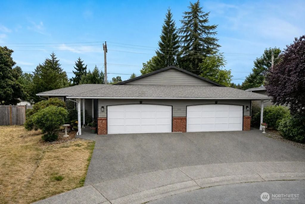 5411 99th Place Ne A/b, Marysville