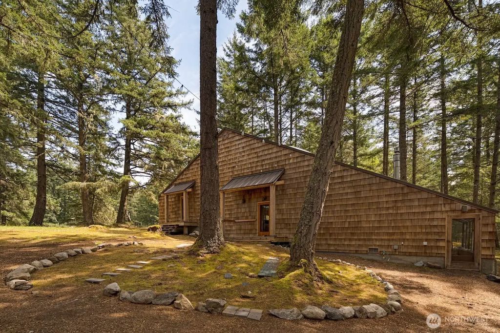 28 Channel Heights Way, Friday Harbor