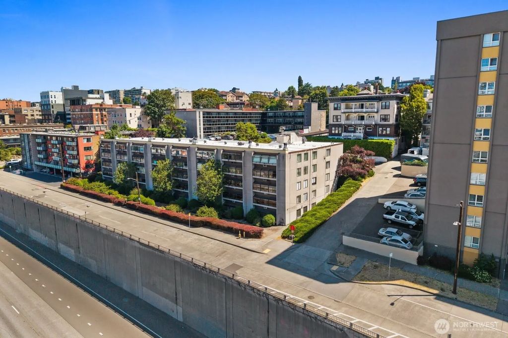 150 Melrose Avenue E 504, Seattle