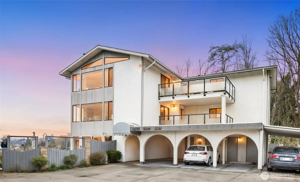 3113 W Harley Street 3115, Seattle