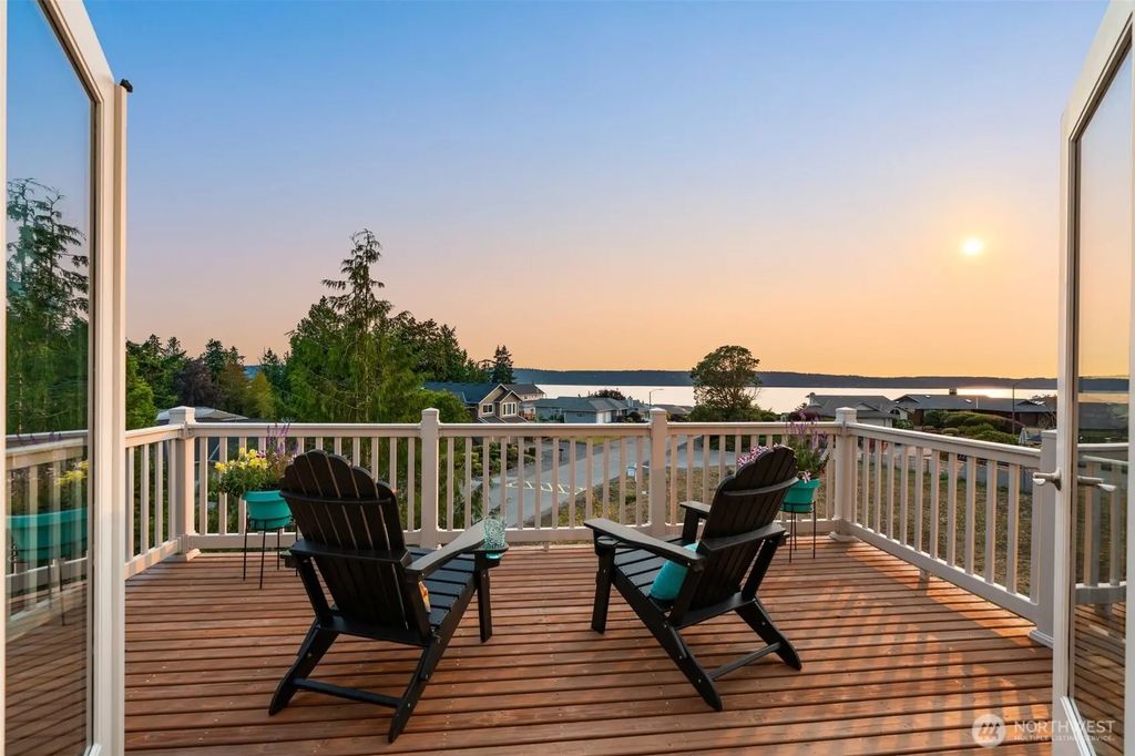 780 Malabar Drive, Camano Island