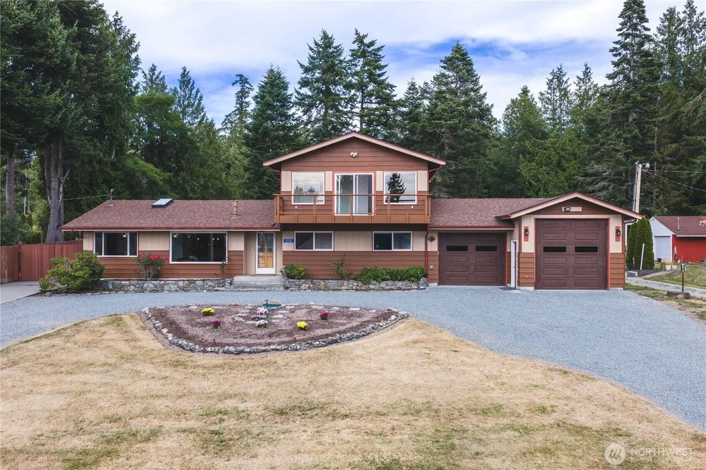 15781 Snee Oosh Road, La Conner