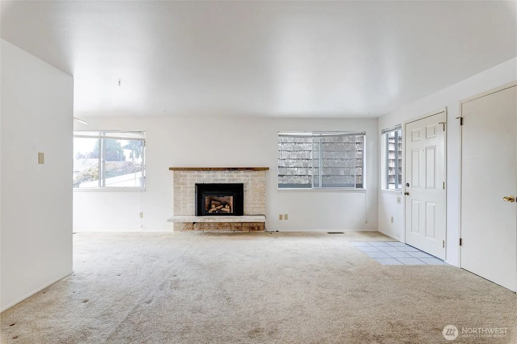533 N 104th B, Seattle