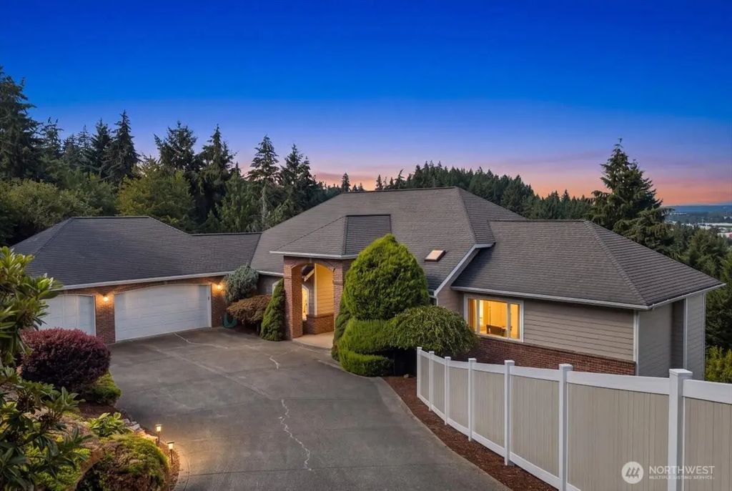 4804 131st Avenue Court E, Edgewood