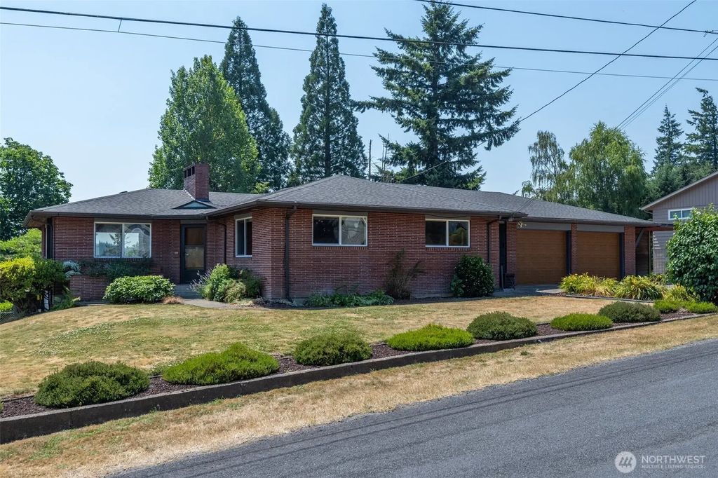 135 Victoria Street, Longview