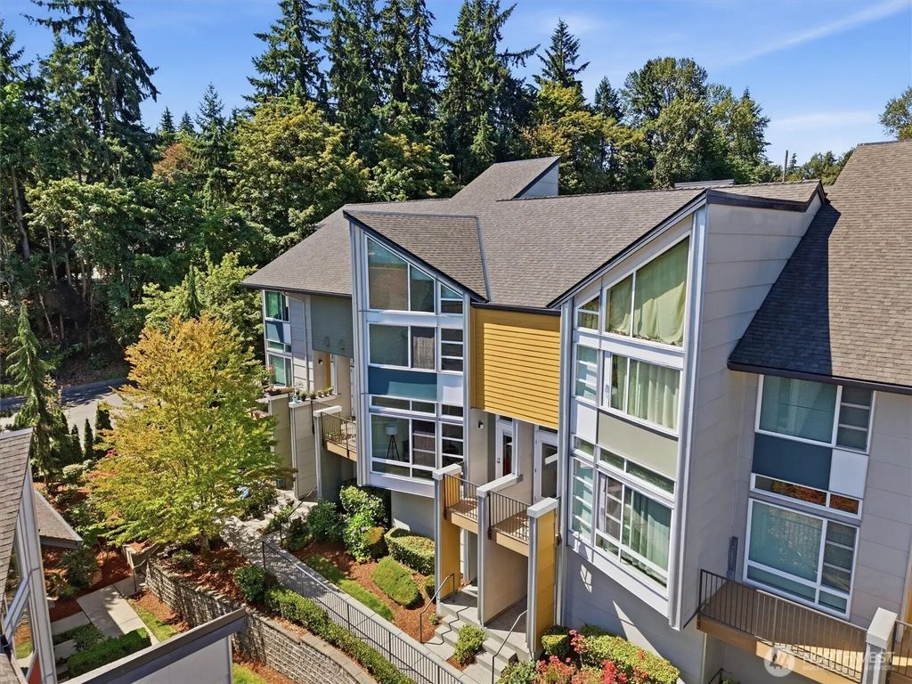 15175 Ne 81st Way 103, Redmond