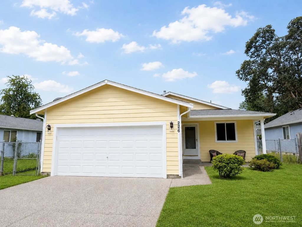 226 166th St E, Spanaway
