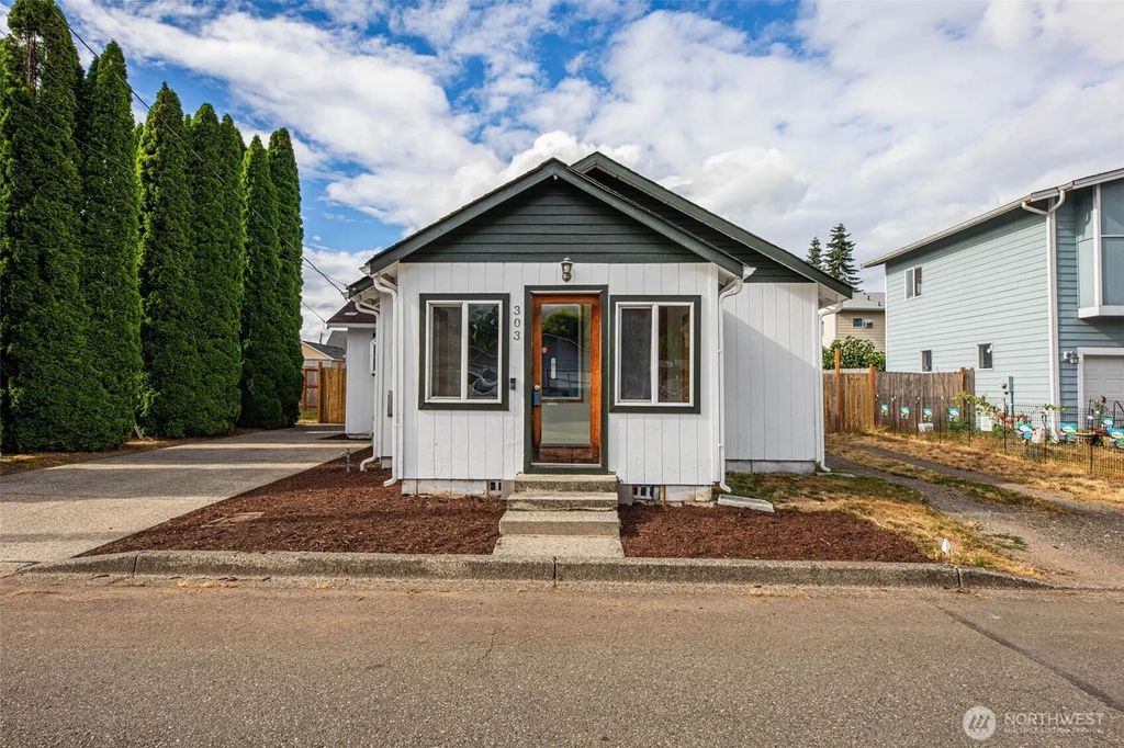 303 Fir Avenue, Sultan
