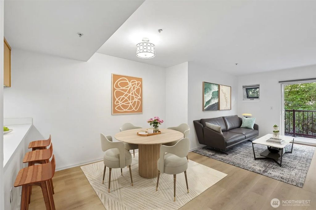 12345 Roosevelt Way Ne 306, Seattle