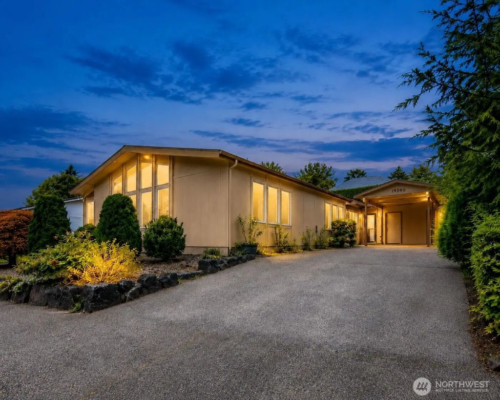 17308 Woodcrest Drive Ne, Bothell