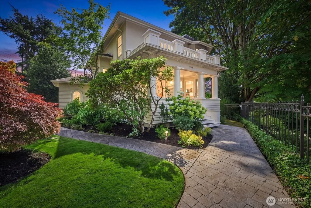 1111 Bellevue Place E, Seattle