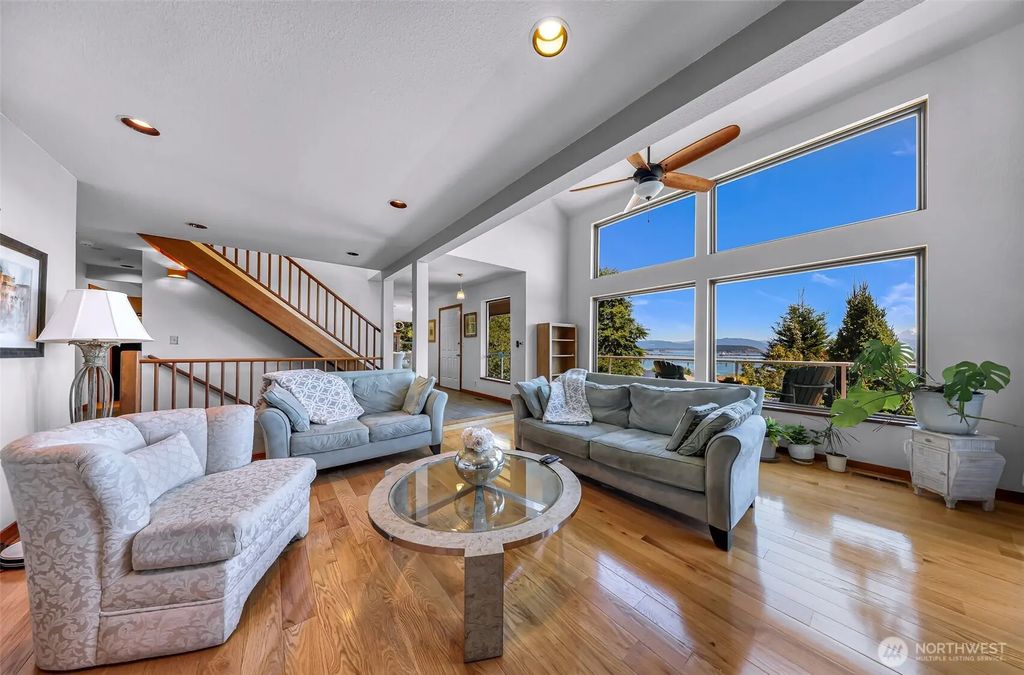 4210 Brant Circle, Anacortes