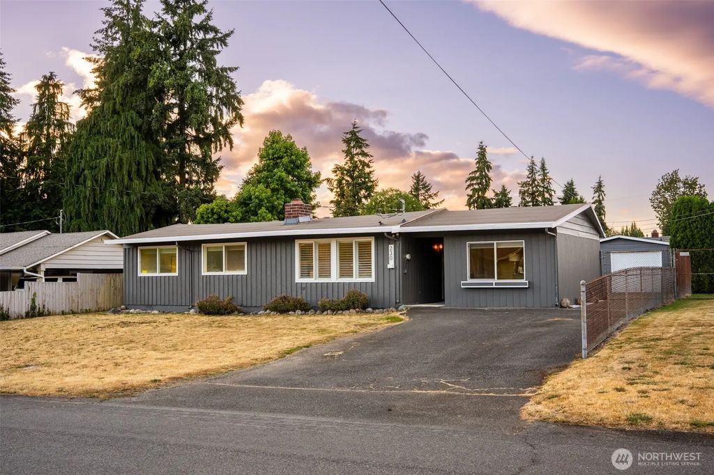 230 S 187th Street, Burien