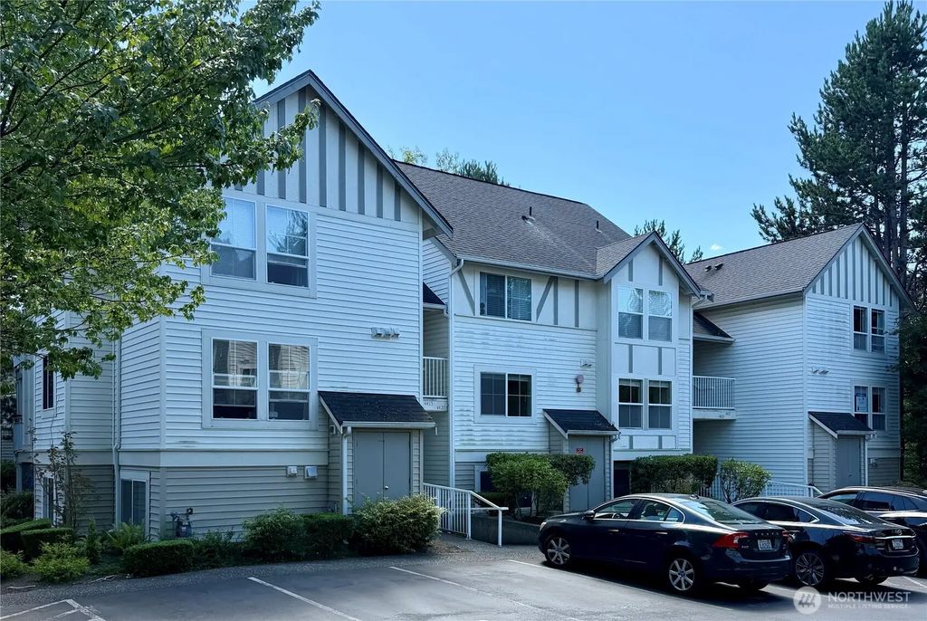4421 249th Terrace Se 11-202, Sammamish